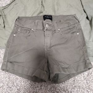 Celebrity Pink Olive Green Shorts Size 25 / 1
